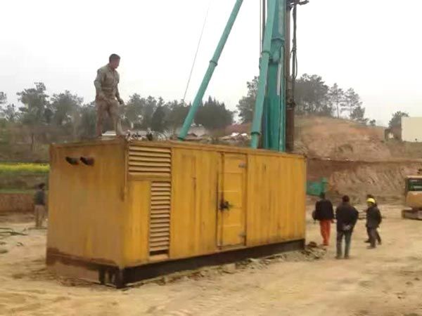 莲都如何判断水冷式机油散热器密封件是否需要更换？